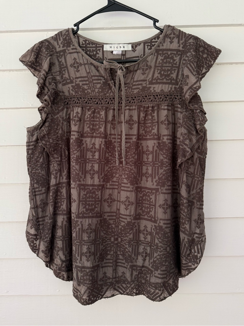 Hiché Boho Ruffle Sleeve Printed Blouse Size Small Taupe Brown Peasant Top